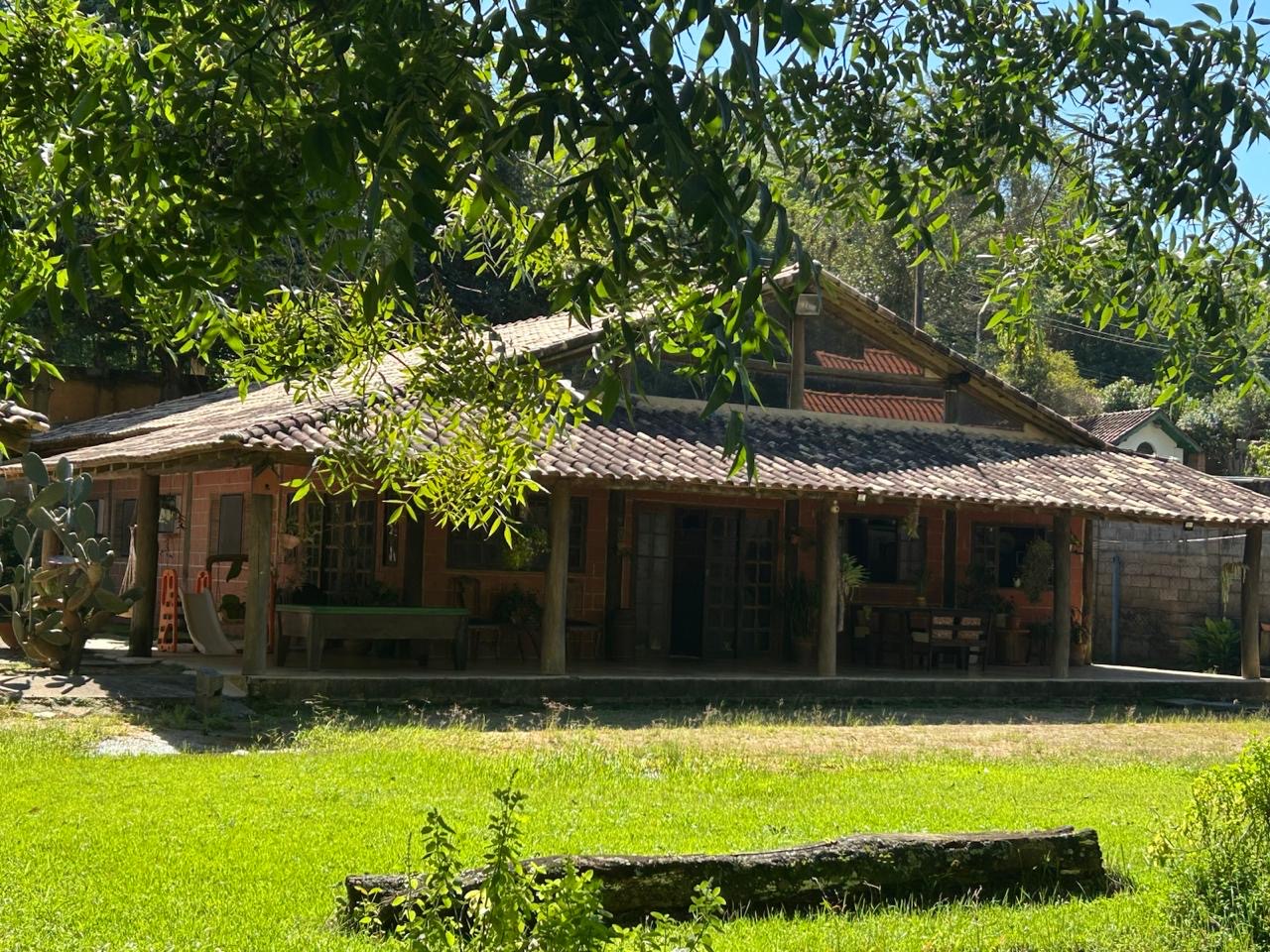 Chácara dentro da cidade de Santa Branca imagem 56